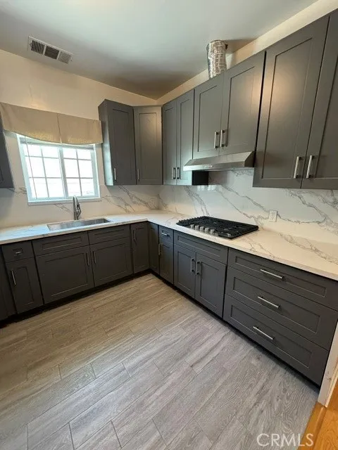 717 E 27th, Los Angeles, California 90011 — photo 5