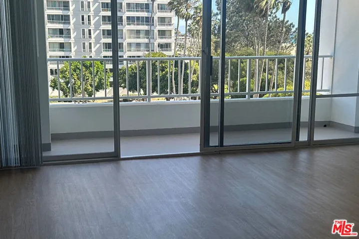2700 Neilson Way 528, Santa Monica, California 90405 — photo 4