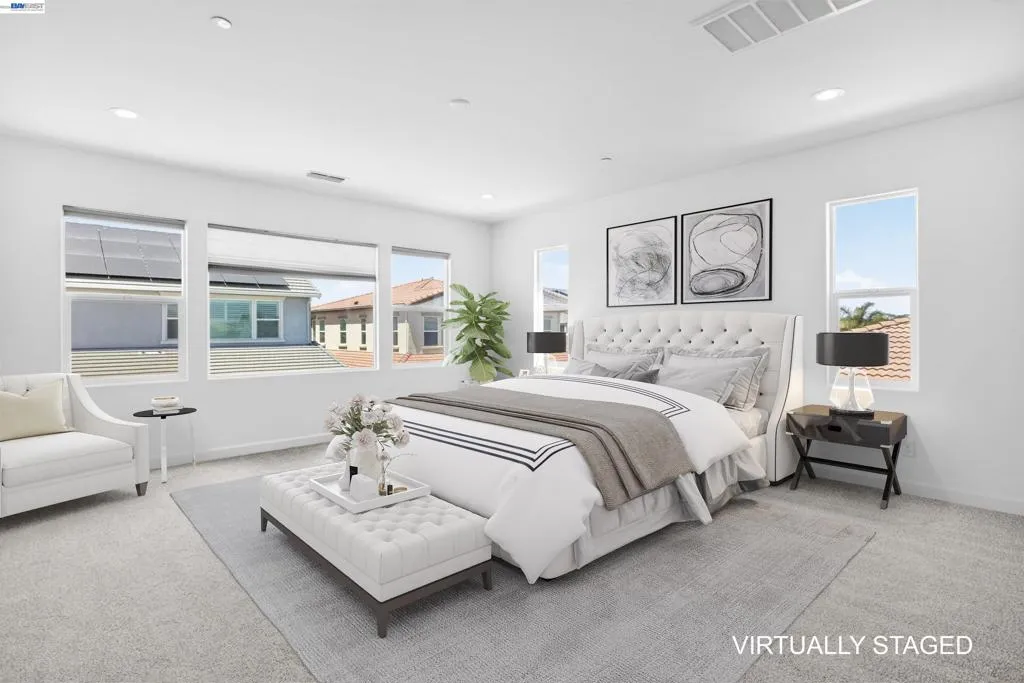DIGITALLY STAGED MASTER BDRM