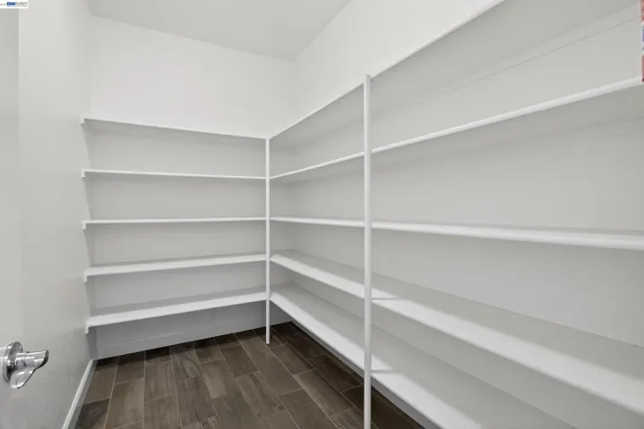 WALK IN KITCHEN PANTRY