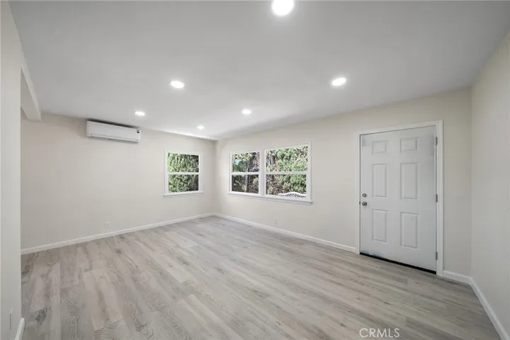 1350 East Hillcrest Drive, Thousand Oaks, California 91362 — photo 5