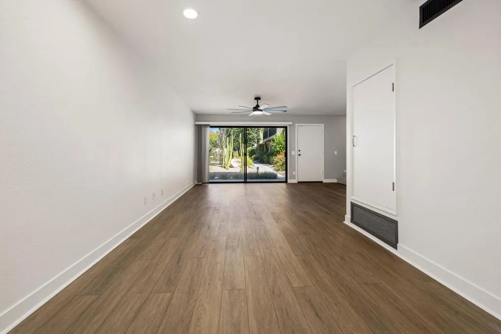 Dining area & living room