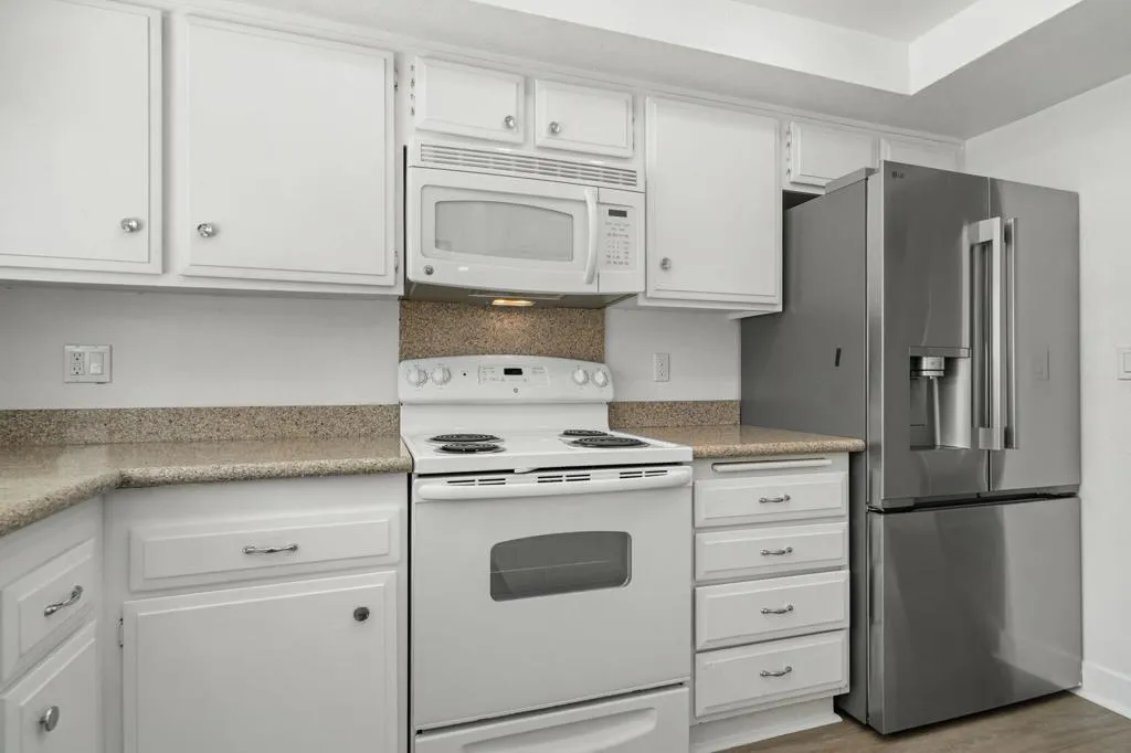 Bright kitchen
