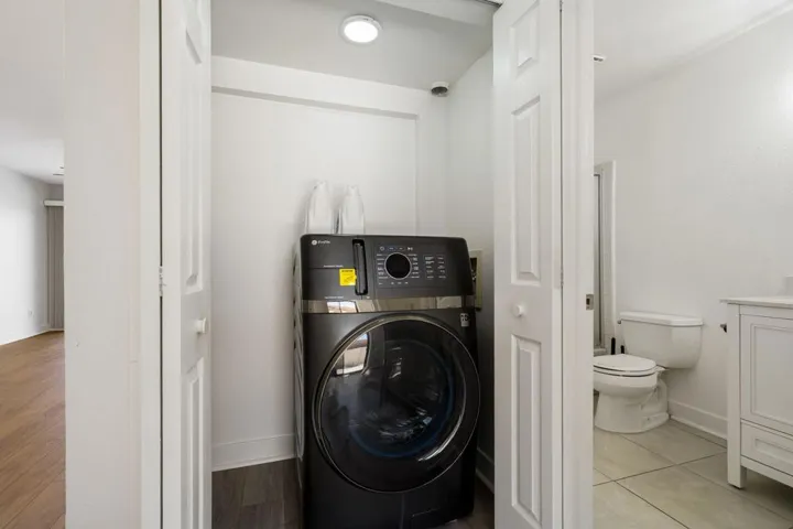 New one unit washer/dryer