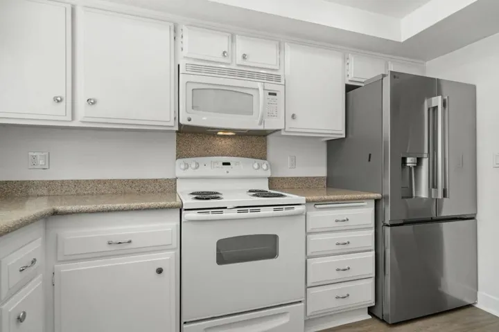 Bright kitchen