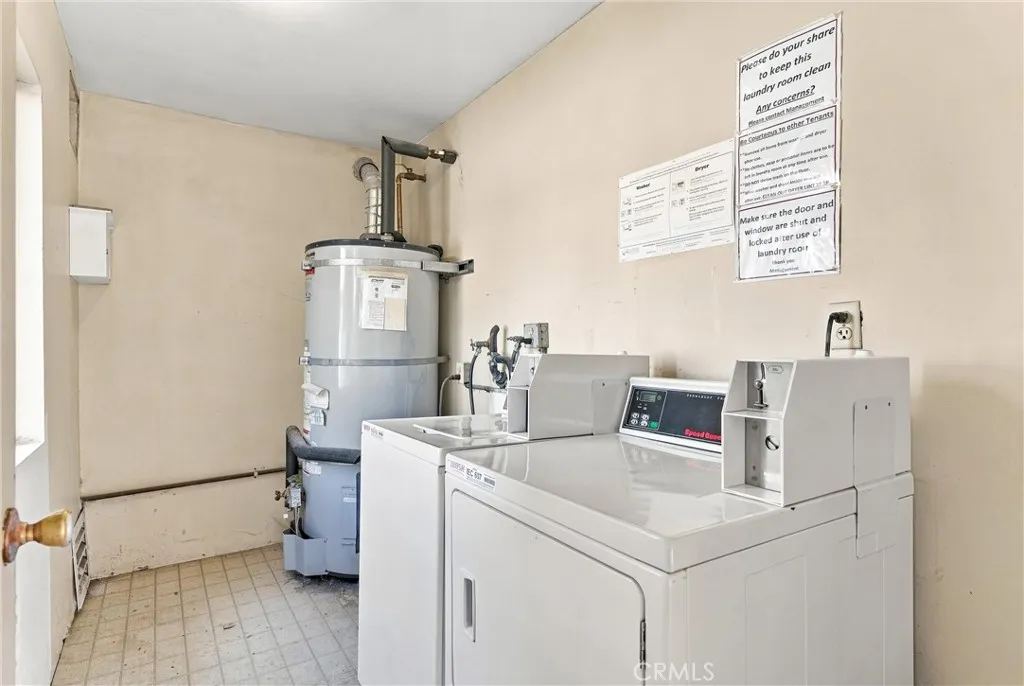 Common Laundry Room Common Laundry Room