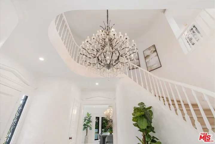 701 Trenton Drive, Beverly Hills, California 90210 — photo 4