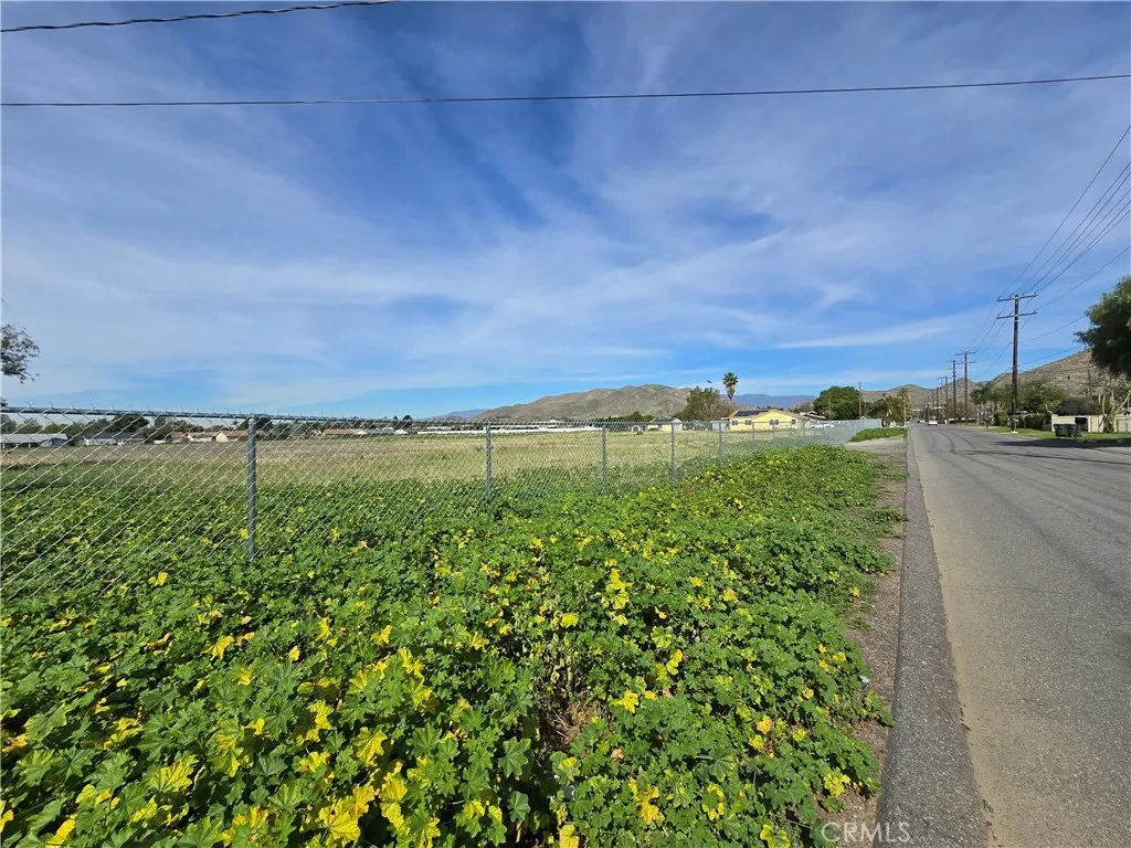 4511 Tyrolite, Riverside, California 92509 — photo 5