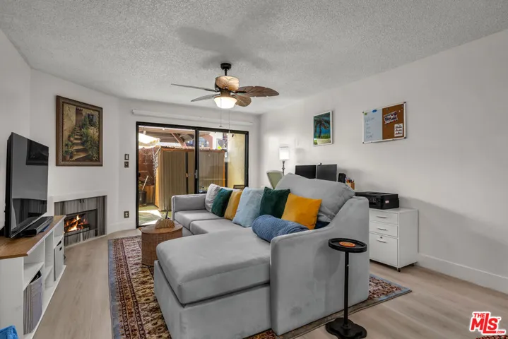 620 W Hyde Park Boulevard 111, Inglewood, California 90302 — photo 4