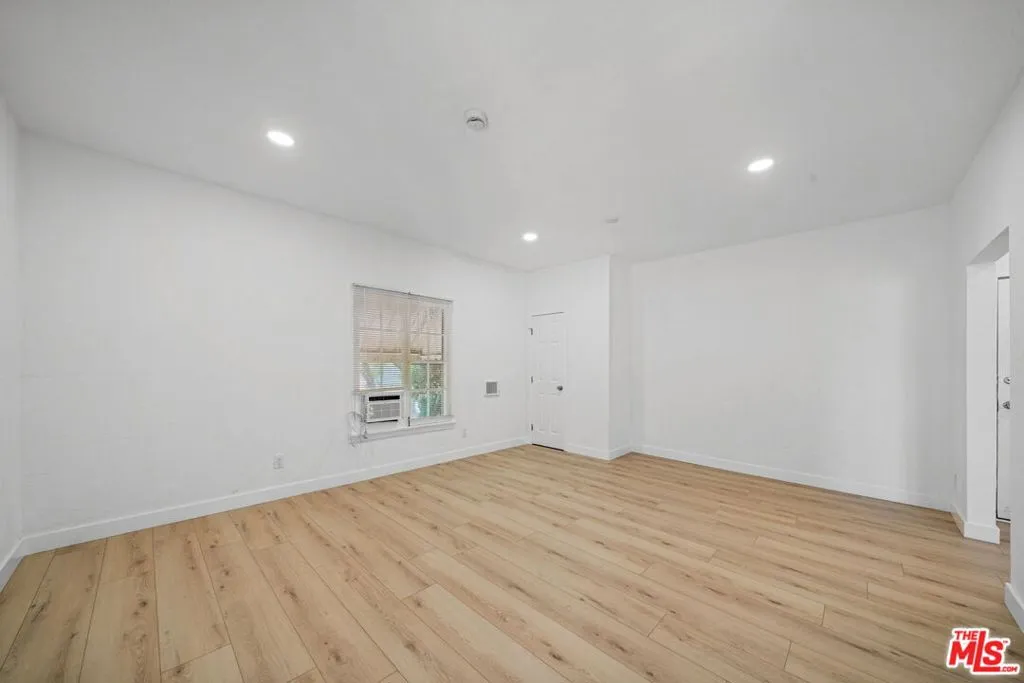 1245 S Orange Street 201, Glendale, California 91204 — photo 5