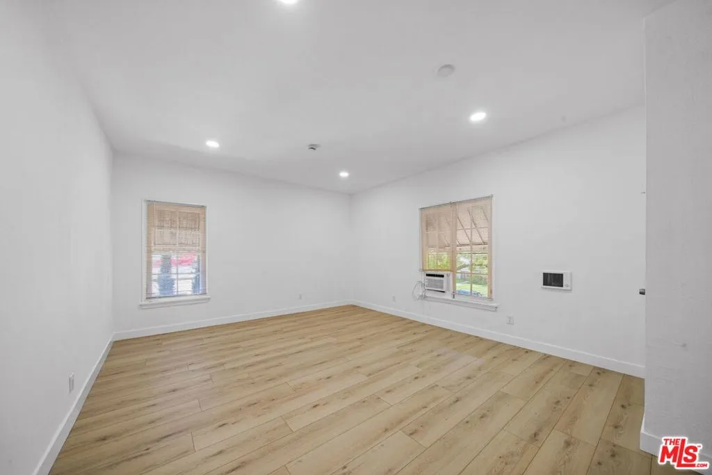 1245 S Orange Street 201, Glendale, California 91204 — photo 4