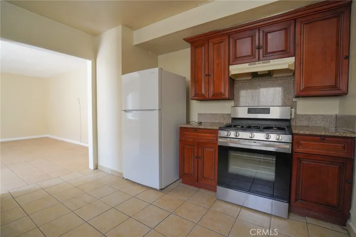 12612 Inglewood, Hawthorne, California 90250 — photo 4