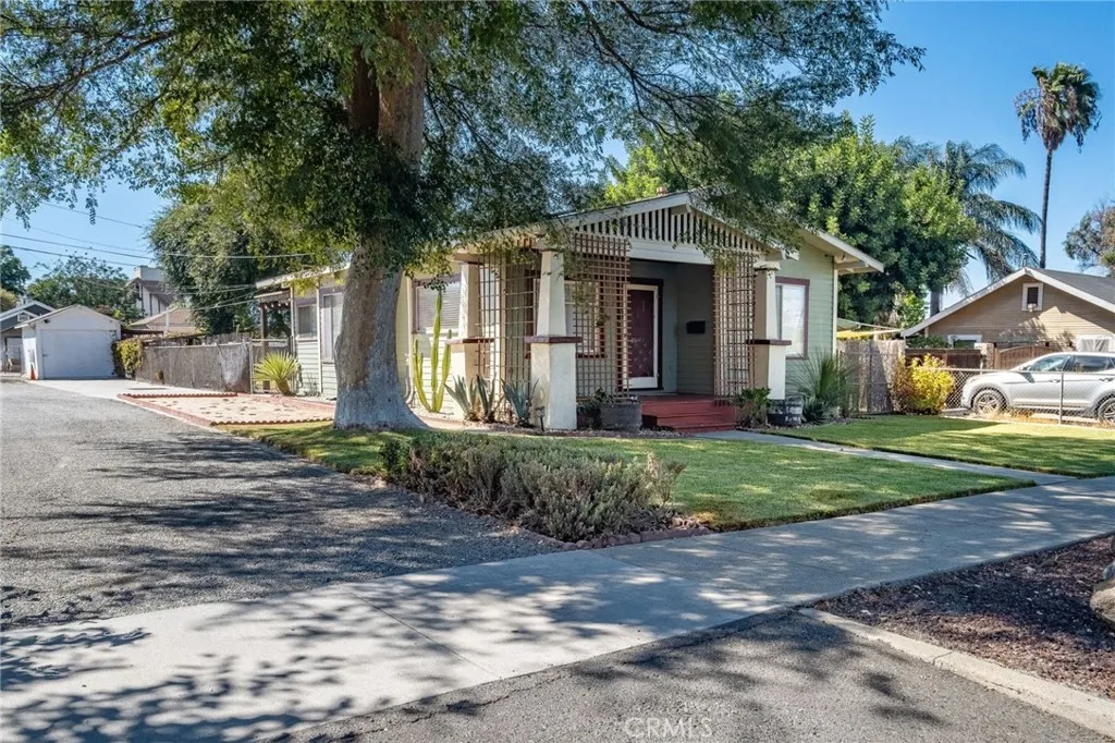 812 S Howard, Corona, California 92879 — photo 4