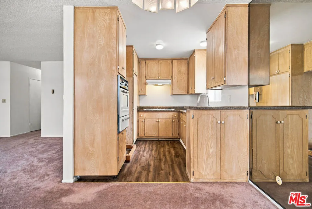 1045 S Bedford Street 3, Los Angeles, California 90035 — photo 4