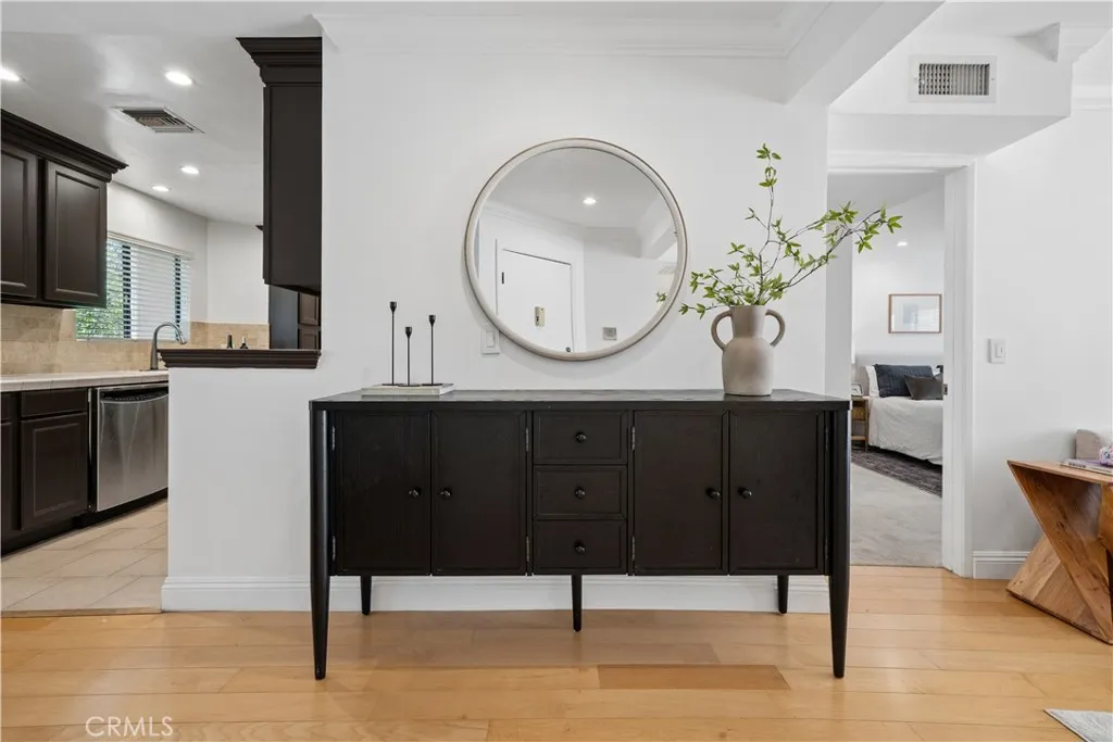 11816 Gorham 113, Los Angeles, California 90049 — photo 5