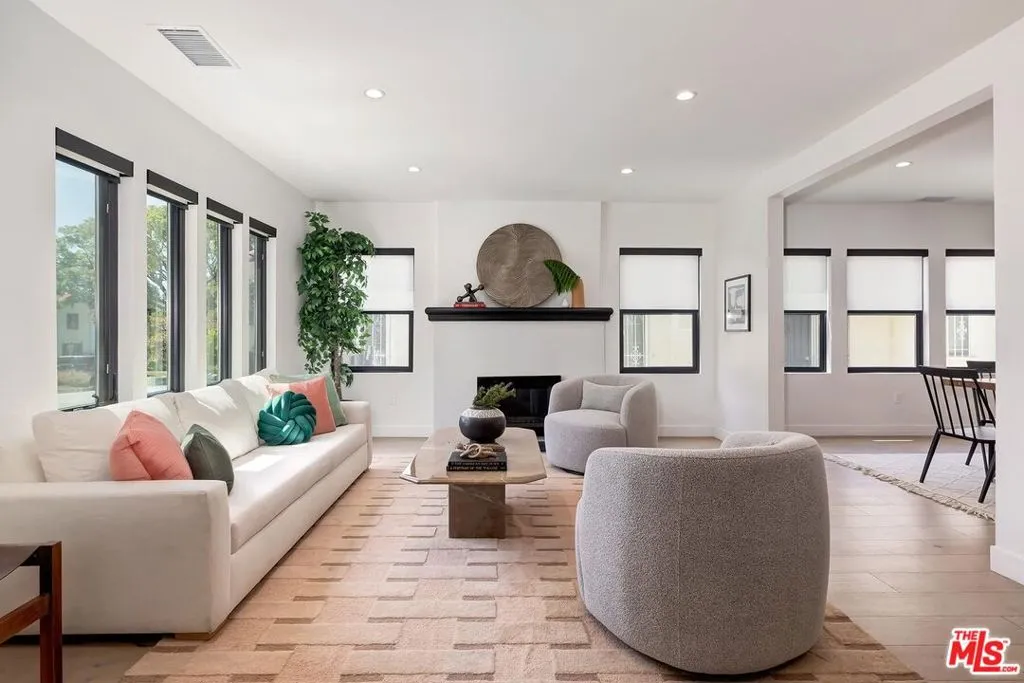 1015 S Tremaine Avenue, Los Angeles, California 90019 — photo 4