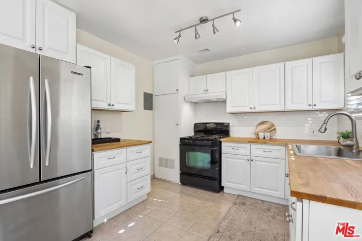 607 Granada Street, Glendale, California 91205 — photo 5