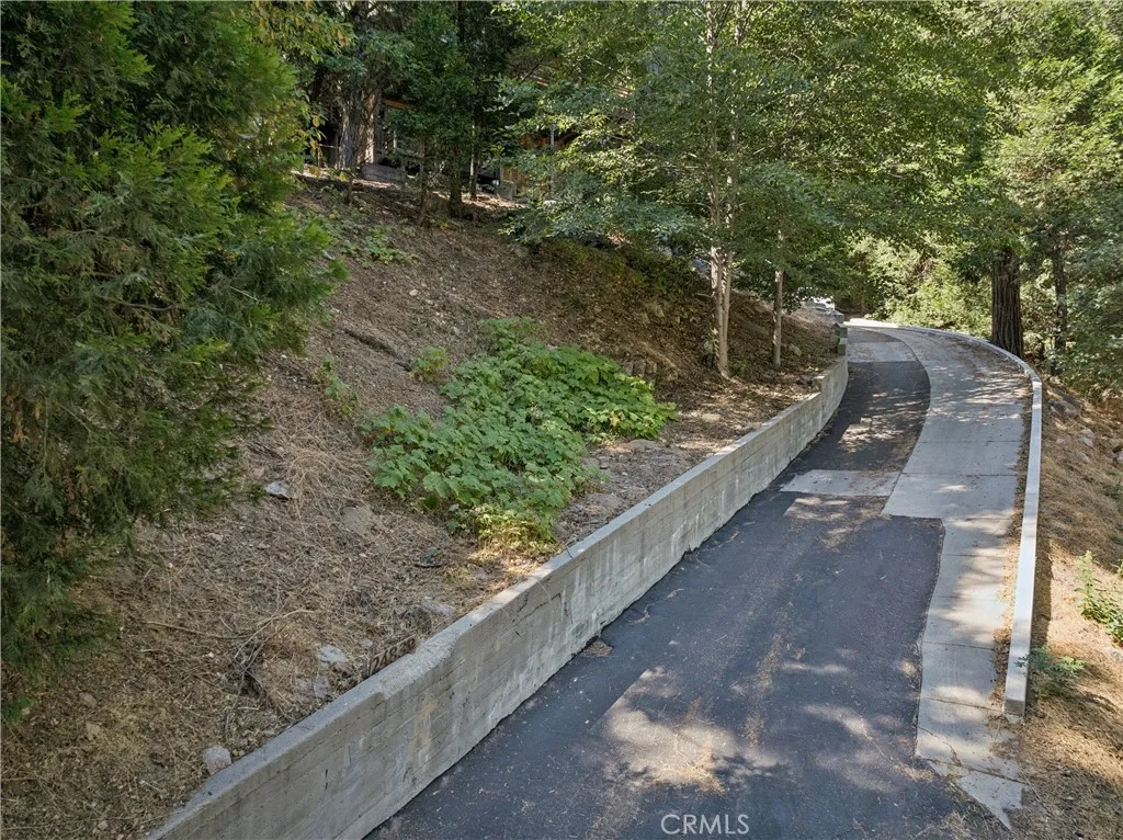 Driveway Has SOOO Much Parking!! Access from Felsen Driveway Has SOOO Much Parking!! Access from Felsen