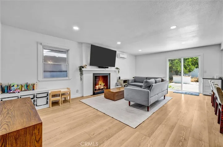 10918 Kentucky, Whittier, California 90603 — photo 4