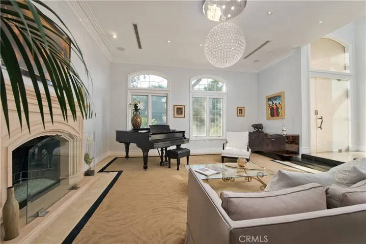 5320 Louise Avenue, Encino, California 91316 — photo 4