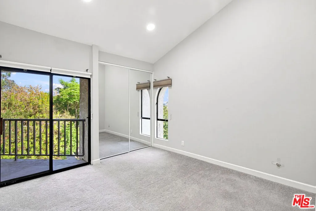 4210 Via Arbolada 304, Los Angeles, California 90042 — photo 4