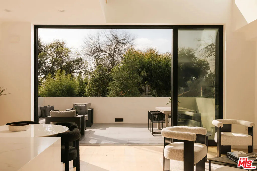 2919 Waverly Drive 106, Los Angeles, California 90039 — photo 4