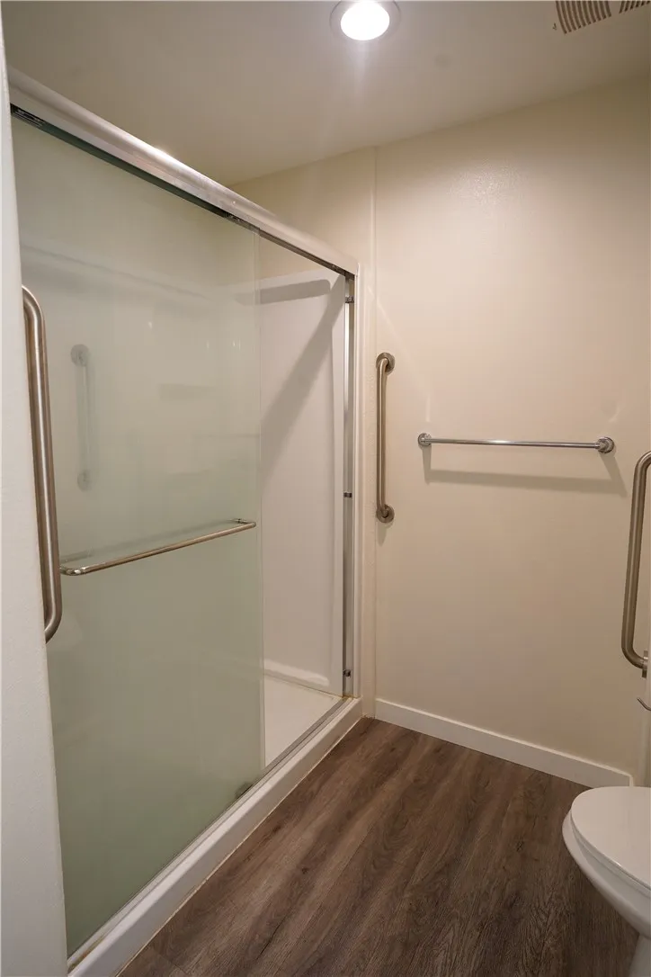 Bathroom2