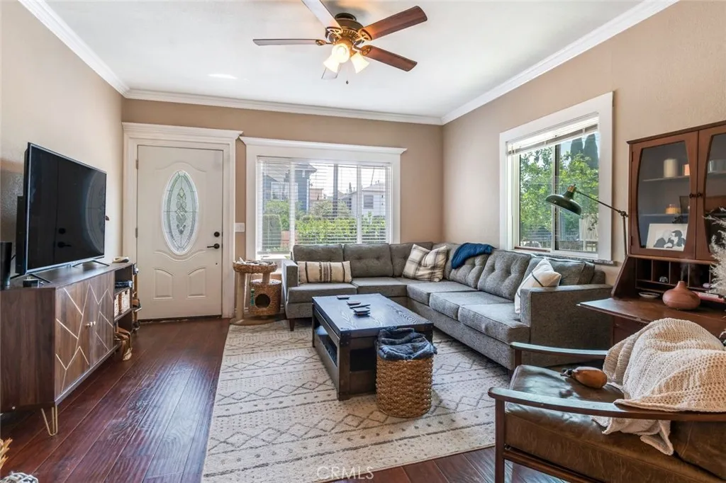 1417 N Kenmore, Los Angeles, California 90027 — photo 4