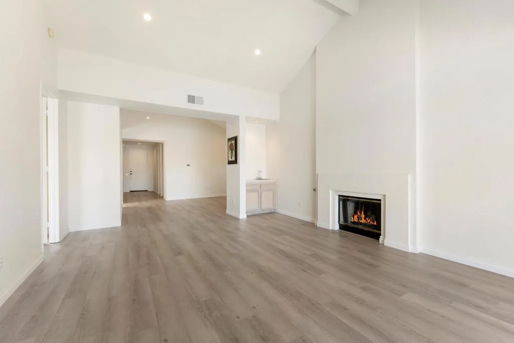 99lakeshore-26
