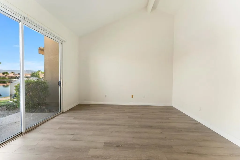 99lakeshore-28 99lakeshore-28