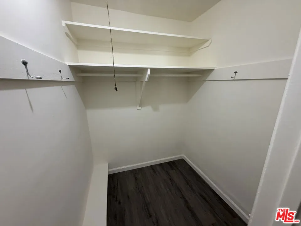 1846 Pandora Avenue, Los Angeles, California 90025 — photo 5