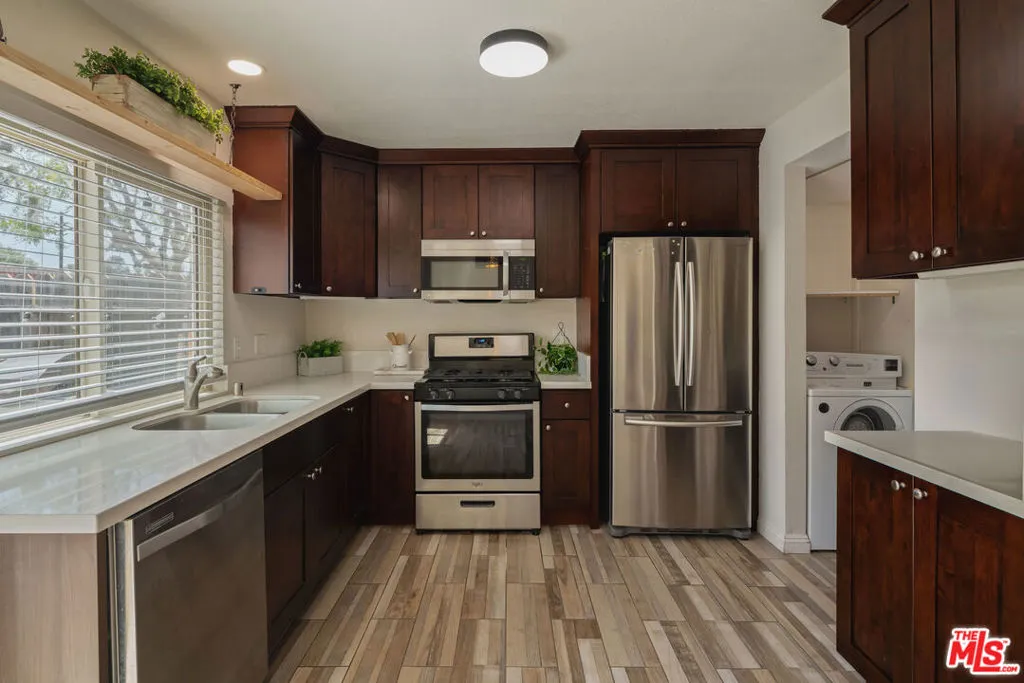 25354 Via Verde 2, Lake Forest, California 92630 — photo 5