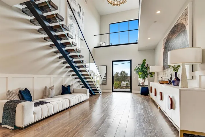 6389 Castejon, La Jolla, California 92037 — photo 4