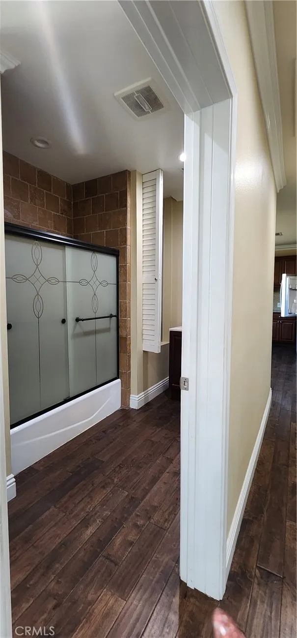 unit #2 address 3130 guest bathroom