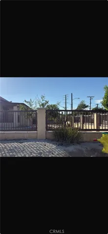 View of what the private individual fence for each unit around the front. Very well made and gives that sense of private of ownership thoughout the inside and out.