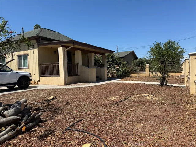 unit #1 completely private front yard.