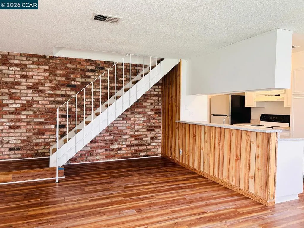 2409 Lemontree Ct