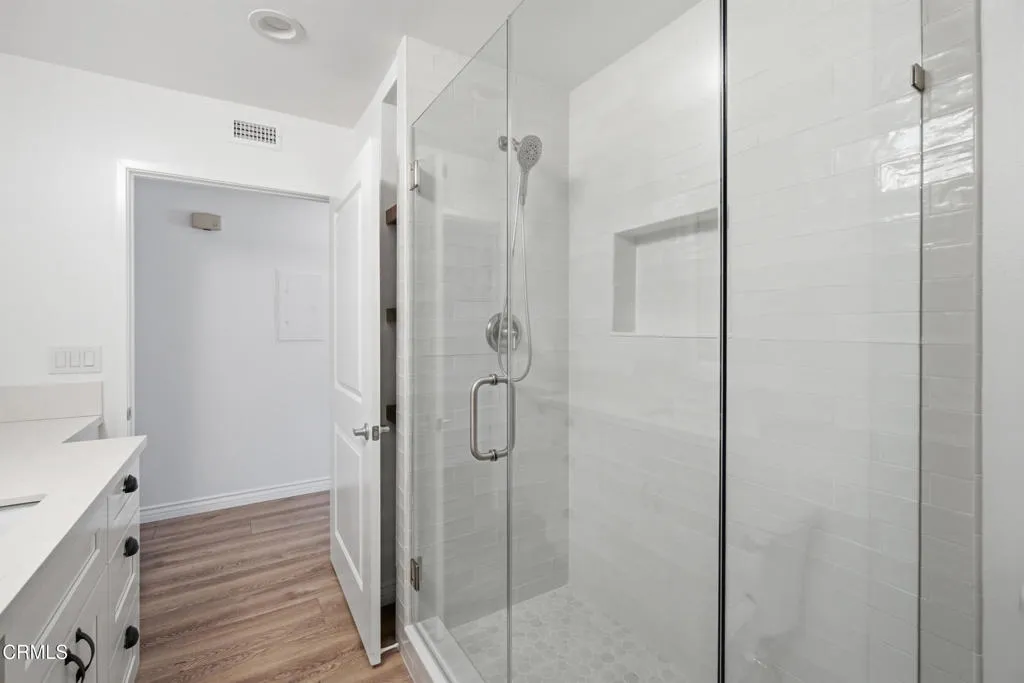 15_bathroom