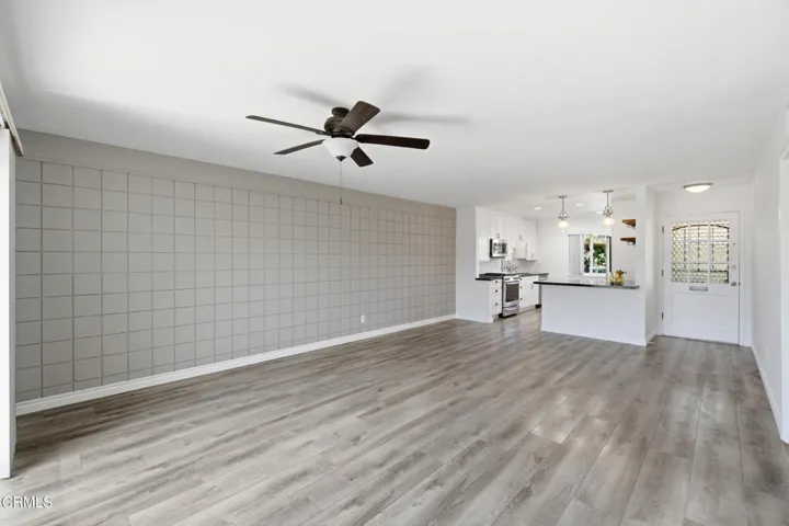 7_living room