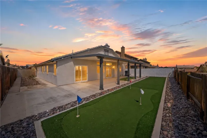 8935 Ironstone Court, Hesperia, California 92344 — photo 4