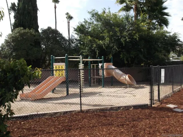 417 N Citrus Dr 18, Escondido, California 92027 — photo 5