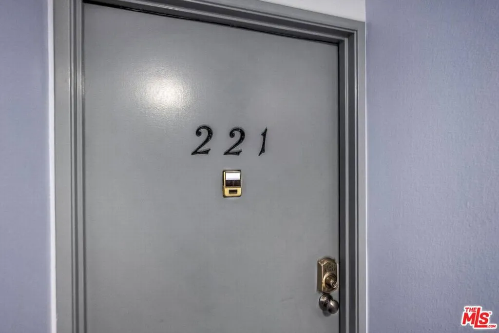 Room 221 Room 221
