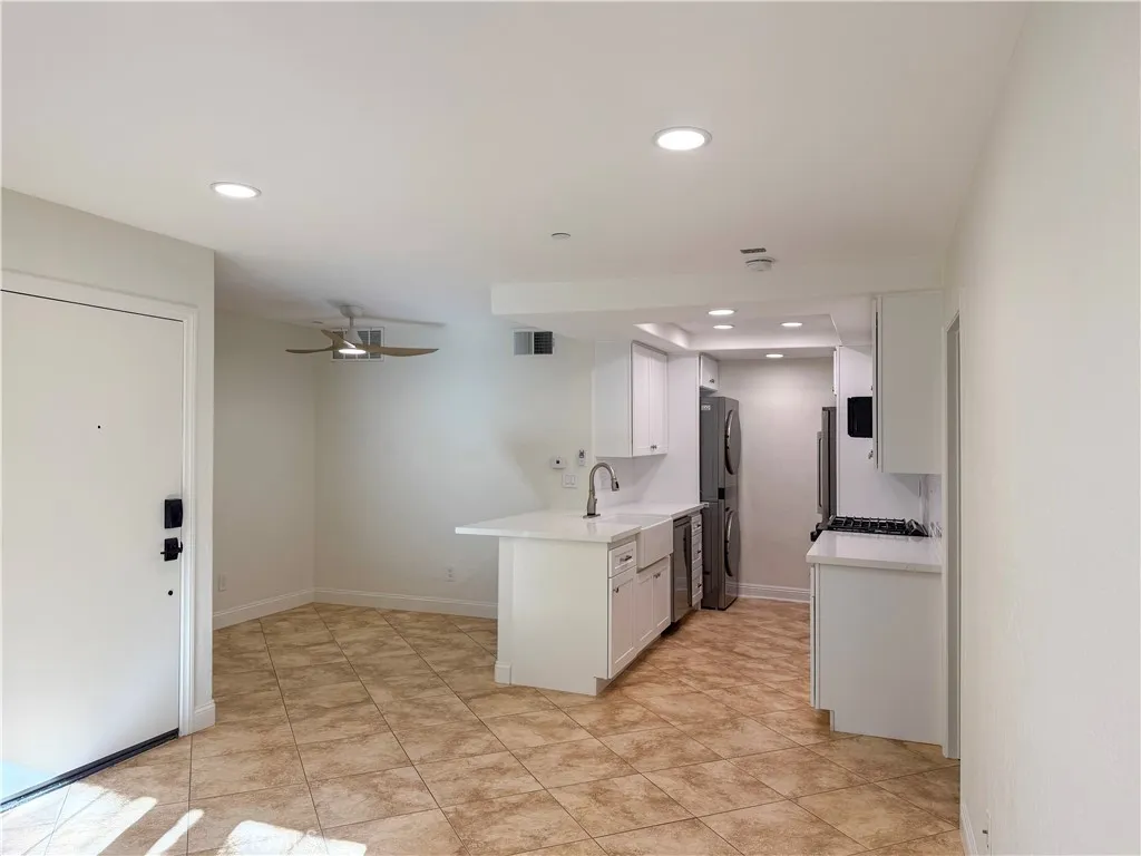 1042 Calle Del Cerro 203, San Clemente, California 92672 — photo 4