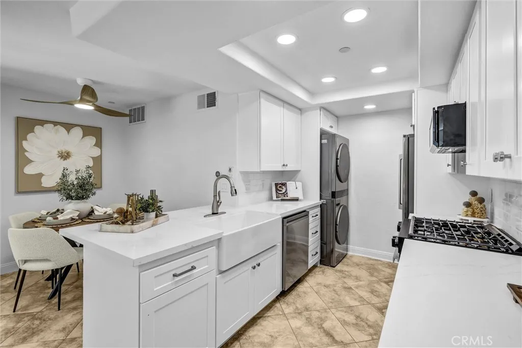 1042 Calle Del Cerro 203, San Clemente, California 92672 — photo 5