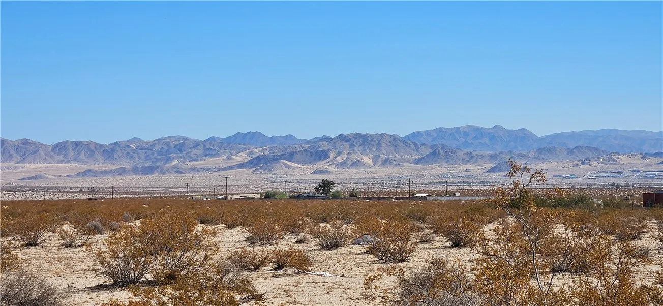 800 Breezy Lane, 29 Palms, California 92277 — photo 4