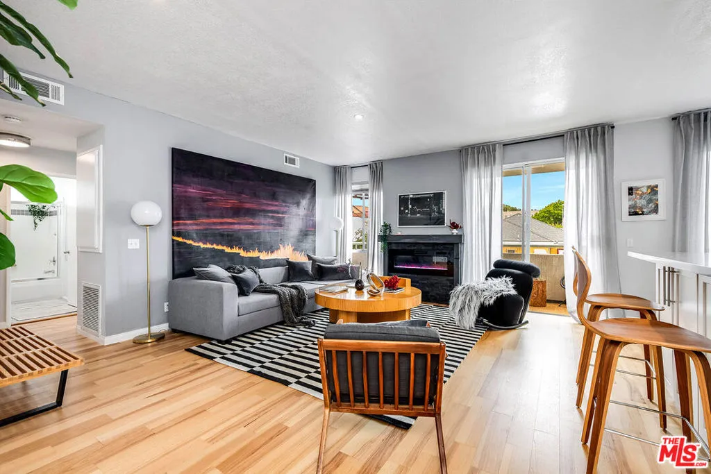 1310 N Detroit Street 206, Los Angeles, California 90046 — photo 4