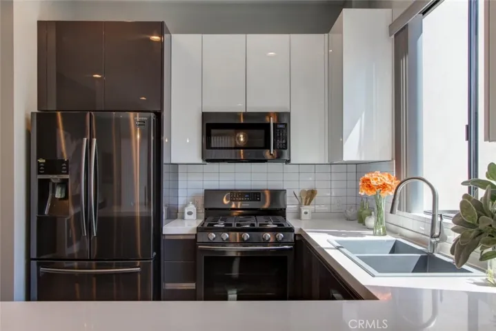 330 Salem 304, Glendale, California 91203 — photo 4