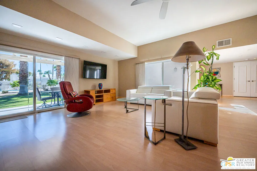 5980 Paradise Plaza, Palm Springs, California 92264 — photo 4