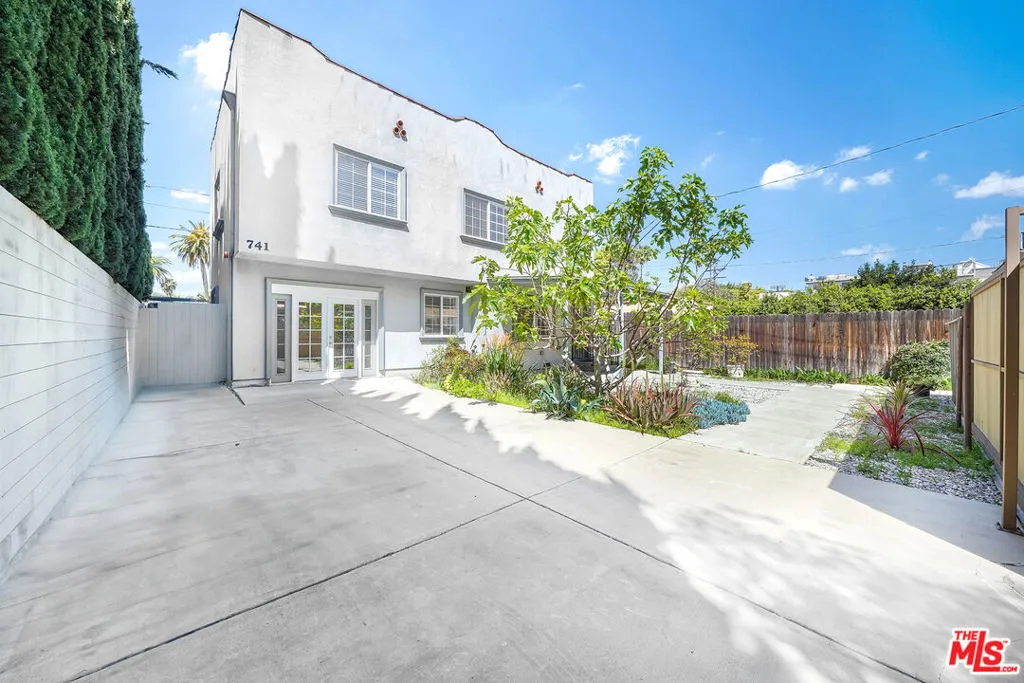 741 N Las Palmas Avenue, Los Angeles, California 90038 — photo 5