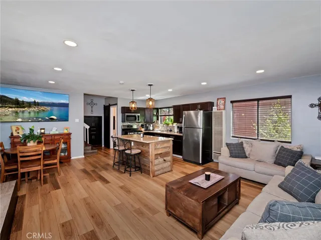 327 Wabash, Sugarloaf, California 92386 — photo 4